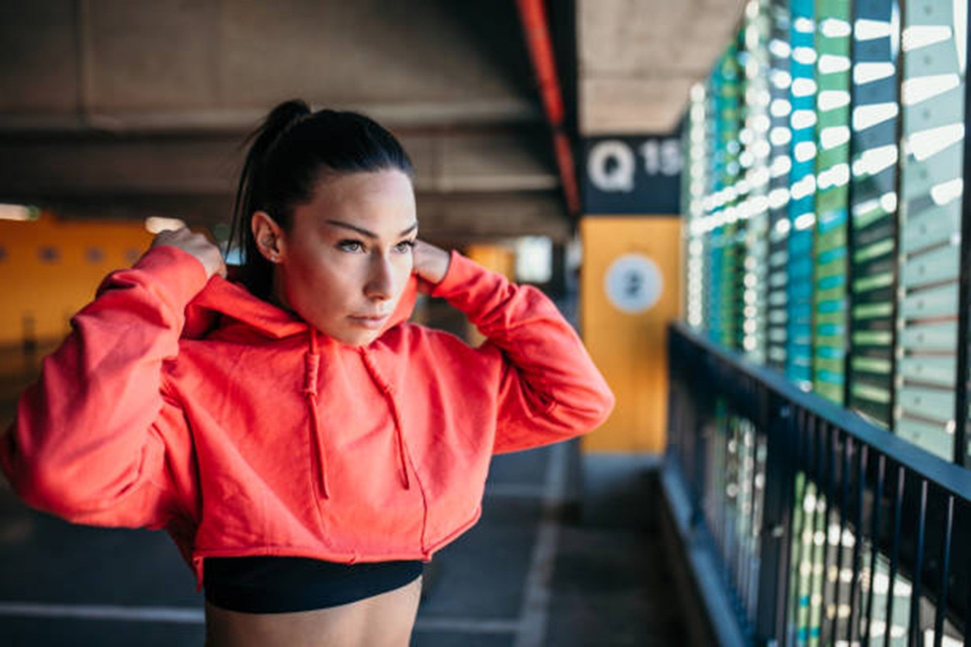 Gym Hoodies with Zippers vs Pullovers: What Works Better for Quick Warmups