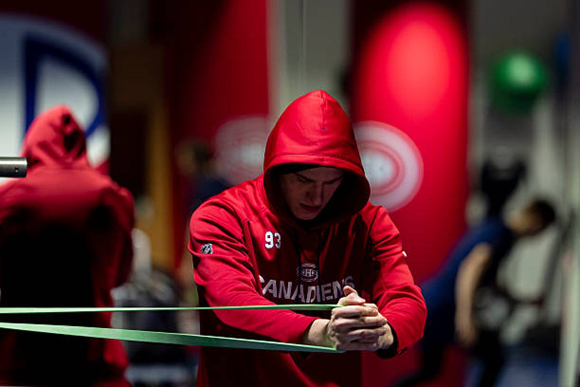 Workout Hoodies That Do Not Trap Odor: What to Look for in Anti-Stink Fabrics